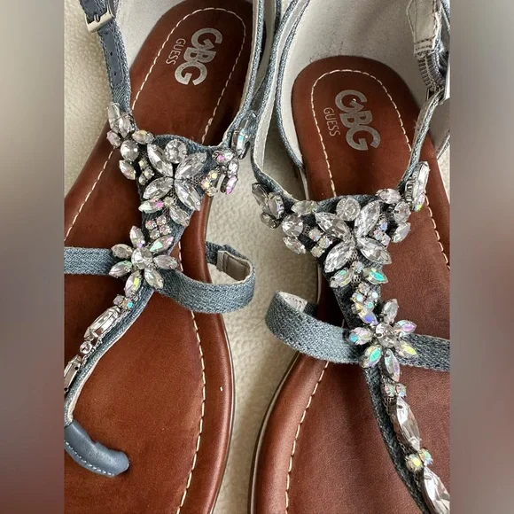 New Guess Rihnestone cloudwalker sandals - size 9M - Picture 4 of 6
